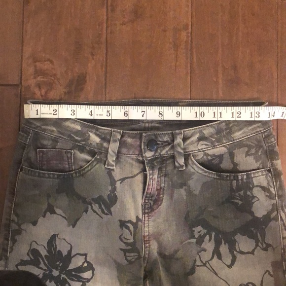 GUESS Jeans - Brittney Skinny size 26 - Picture 7 of 8